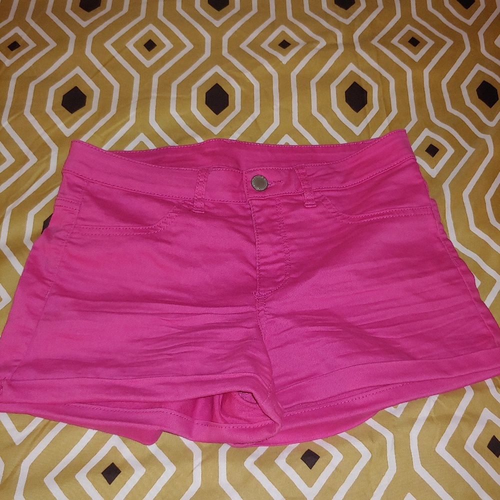 H&M pink shorts